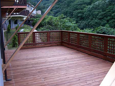 �E�b�h�f�b�L�{�H��